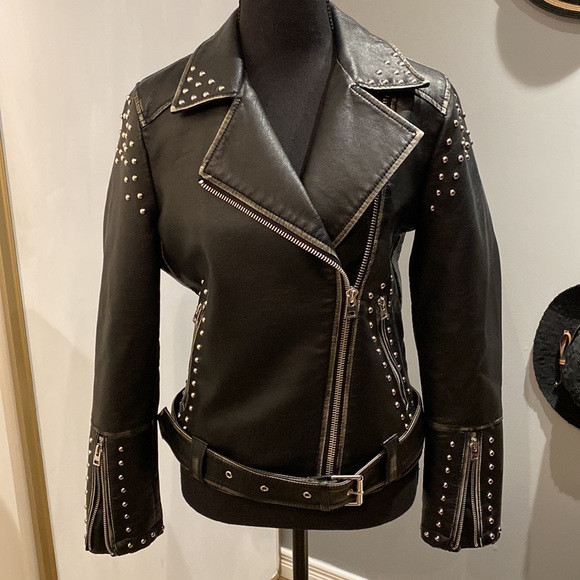 ๐ TOPSHOP Faux Leather Jacket - Picture 4 of 11